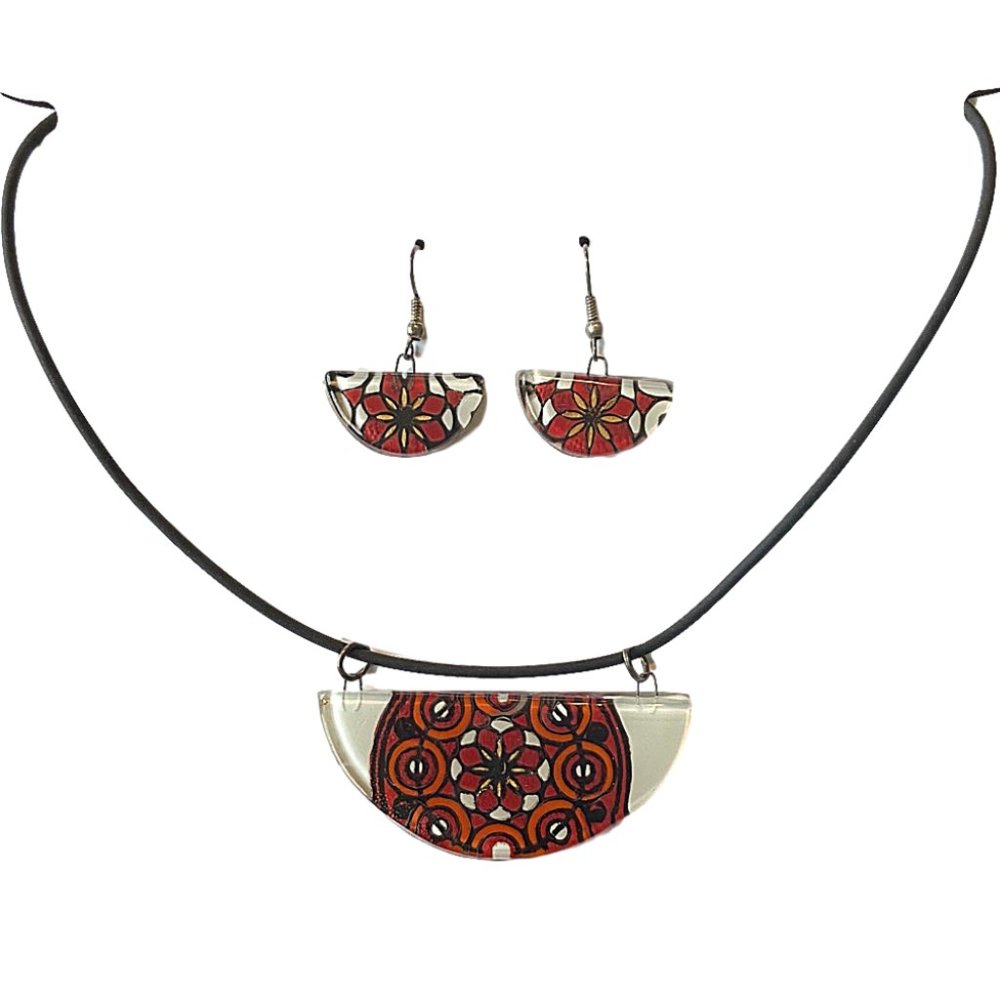 Boxed Santiago Market Necklace & Earrings Set NEW